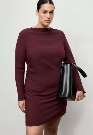 Платье футляр