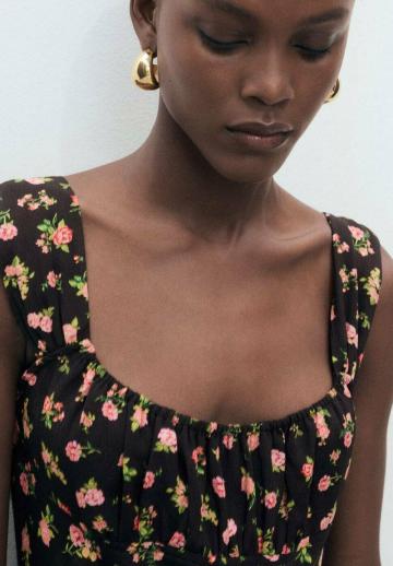 Короткое платье