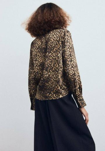 Атласная блузка