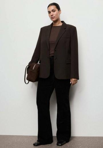 Клешеные брюки