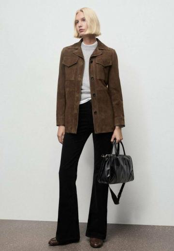 Клешеные брюки