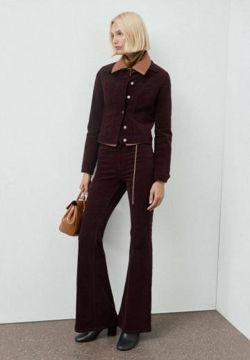 Клешеные брюки