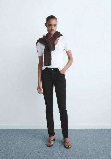 Узкие брюки