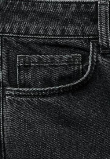 Короткие джинсы