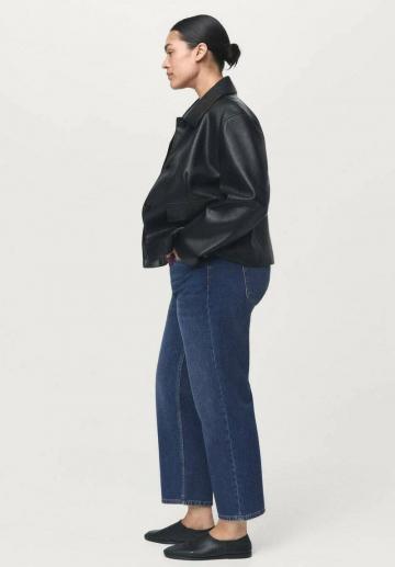 Короткие джинсы