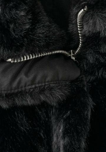 Зимняя куртка