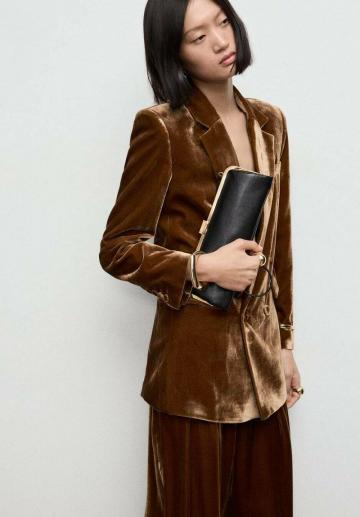 Короткое пальто