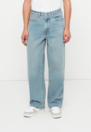 Свободные джинсы