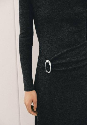 Вязаное платье