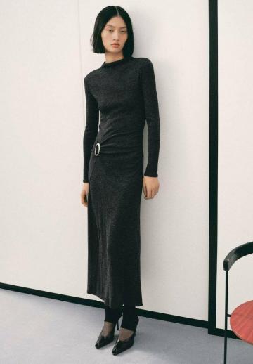 Вязаное платье