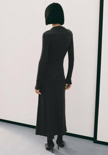 Вязаное платье