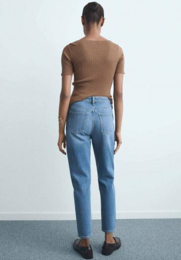 Короткие джинсы