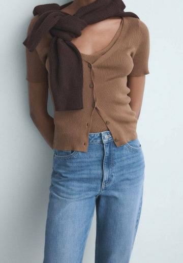 Короткие джинсы