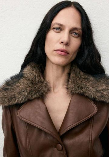 Пальто из искусственной кожи