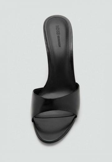 Босоножки на каблуке