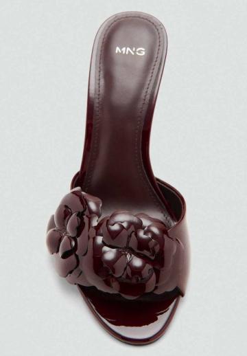 Босоножки на каблуке