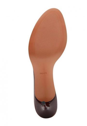 Босоножки на каблуке