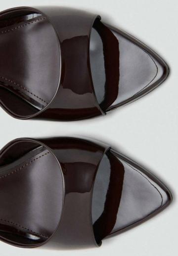 Босоножки на каблуке