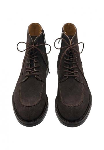 Ботинки на шнуровке