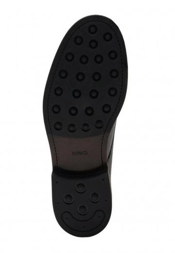 Ботинки на шнуровке