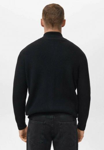 Вязаная кофта