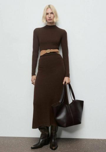 Платье футляр