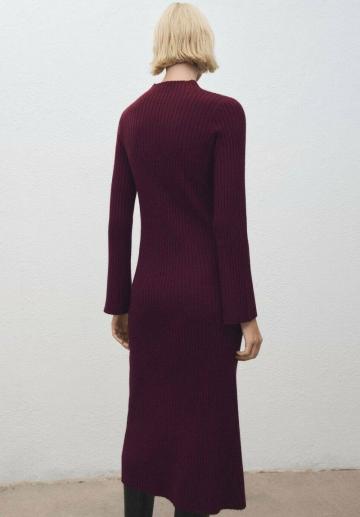 Вязаное платье
