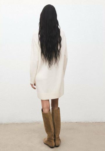 Вязаное платье