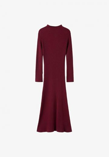 Вязаное платье