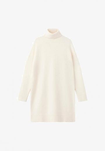 Вязаное платье