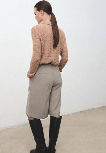 Пуловер с воротником поло