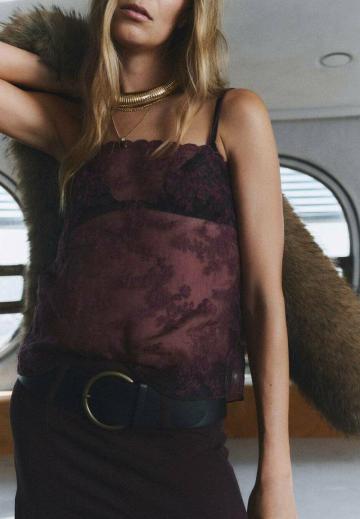 Топ на бретельках