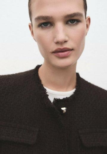 Блейзер с накладными карманами