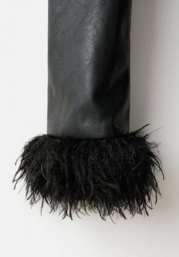 Пальто из искусственной кожи