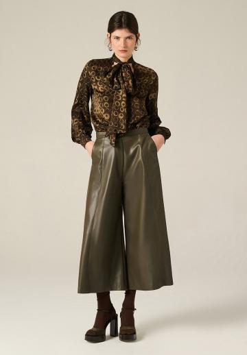 Атласная блузка