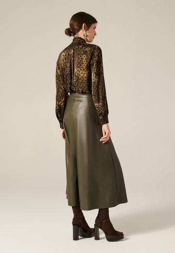 Атласная блузка