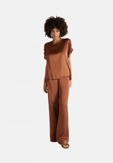 Атласная блузка