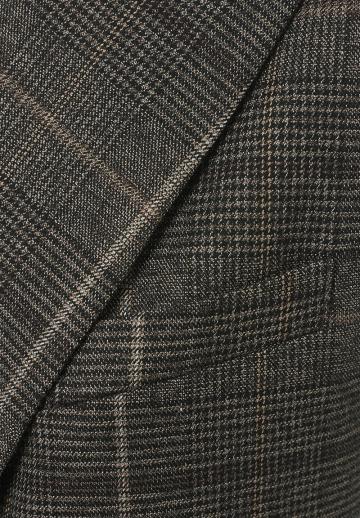 Длинный жилет