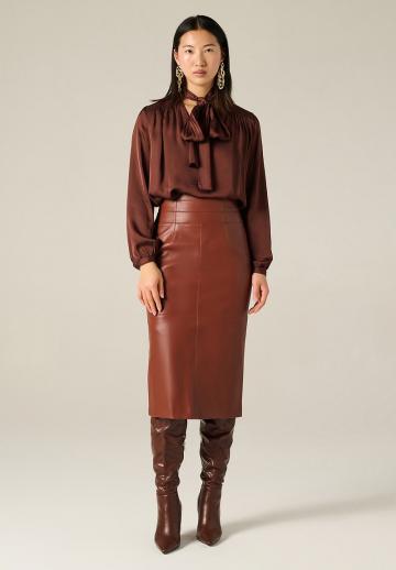 Атласная блузка