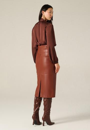 Атласная блузка