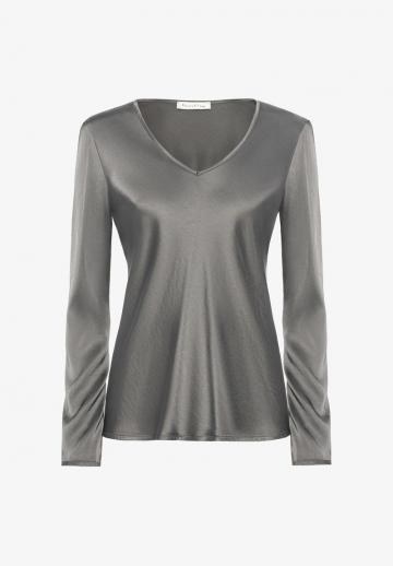 Атласная блузка