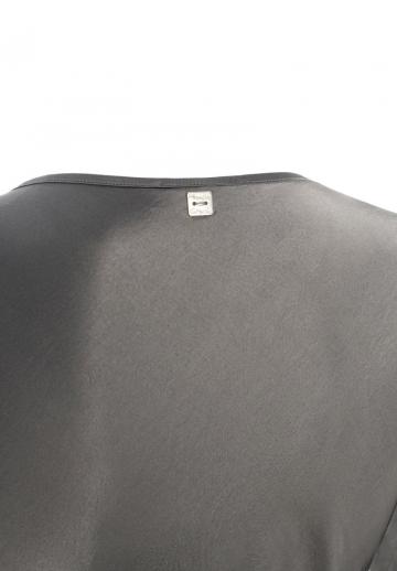 Атласная блузка