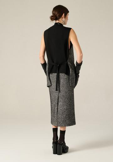 Длинный жилет