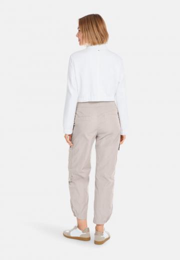 Брюки с накладными карманами