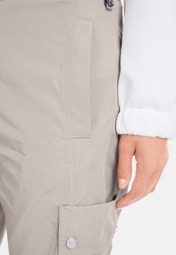 Брюки с накладными карманами