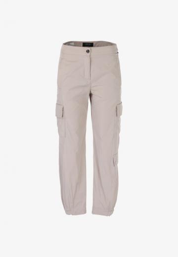 Брюки с накладными карманами