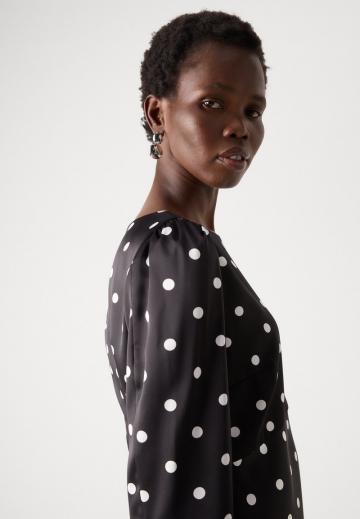 Короткое платье