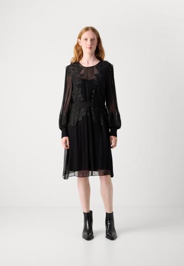 Коктейльное платье