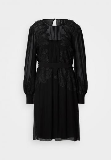 Коктейльное платье