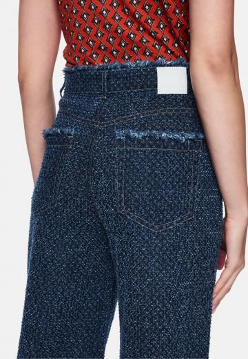 Клешеные джинсы